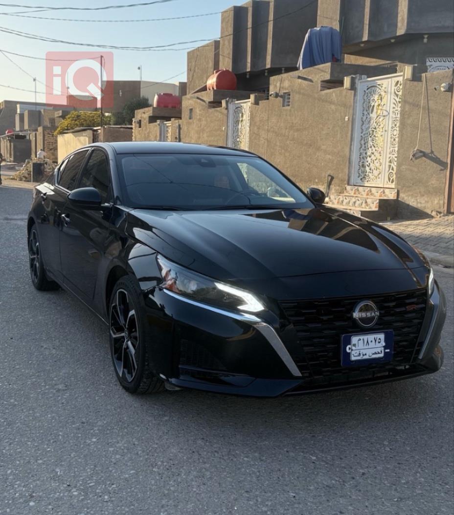 نيسان ألتيما